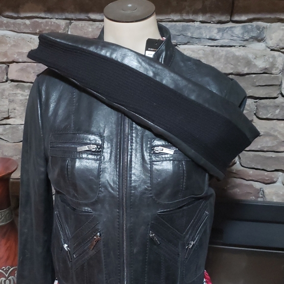 TODAY⚡️NWT BCBGMAXAZRIA CROP SZ XS - Picture 4 of 9